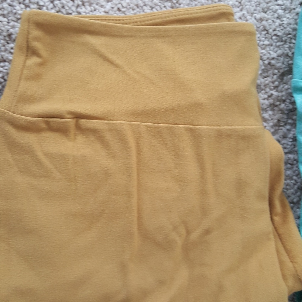NWOT Lularoe Leggings- MUSTARD